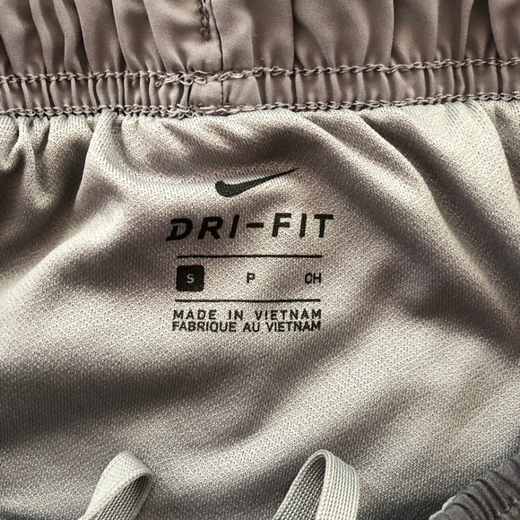 Nike Dri-Fit shorts | dark gray - Picture 5 of 9